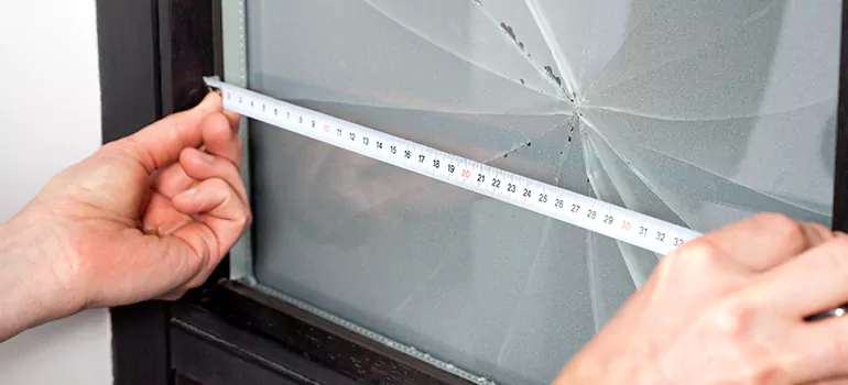 Front Door Glass Repair in Saint-Thomas, QC