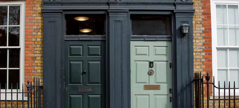 Front Door Window Replacement in Trois-Rivieres, QC