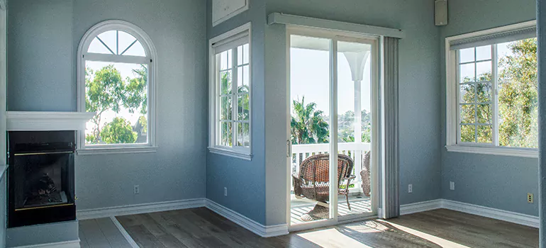 Glass Door Repair in Des Chenaux, QC