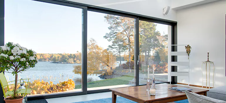 House Window Crank Repair in Saint-Narcisse, QC