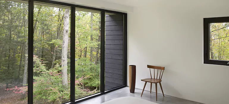 Bulletproof Window Protection Services in Saint-Barnabe, QC