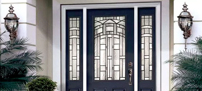 Craftsman Entry Door in Pointe-du-Lac, QC