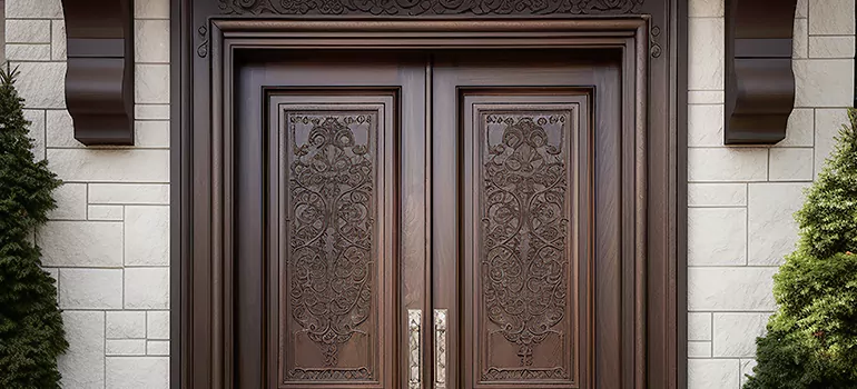 Front Door Moulding in Pointe-du-Lac, QC